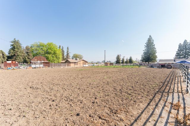 1955 N Westwood Street, Porterville, CA 93257