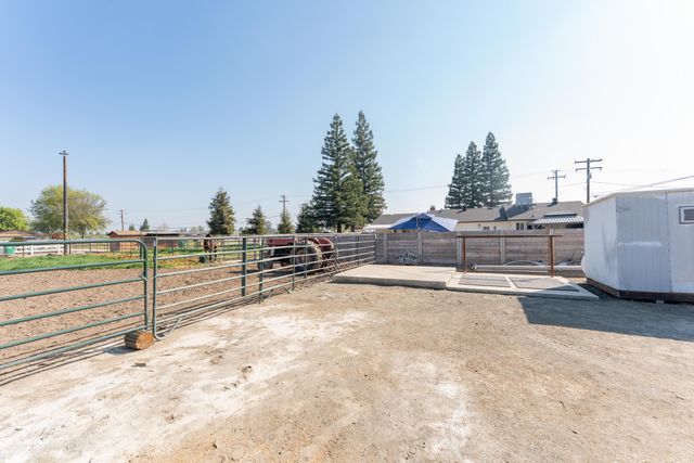 1955 N Westwood Street, Porterville, CA 93257