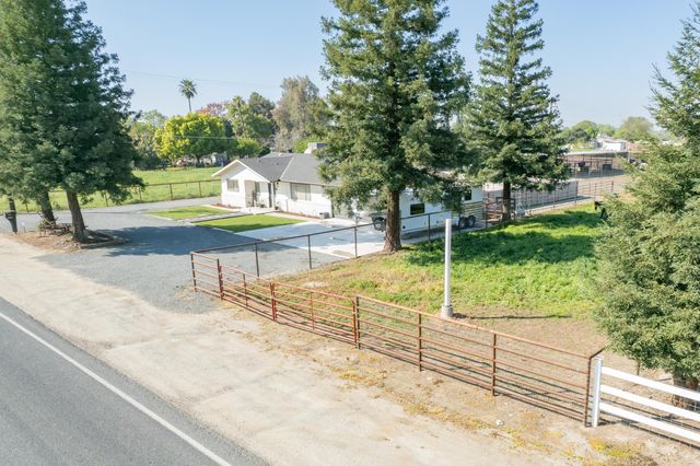 1955 N Westwood Street, Porterville, CA 93257