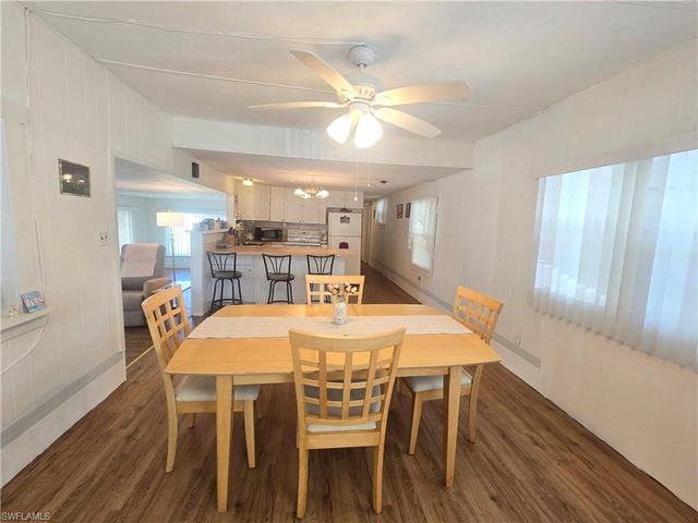 99 Moorhead MNR # 99, Naples, FL 34112