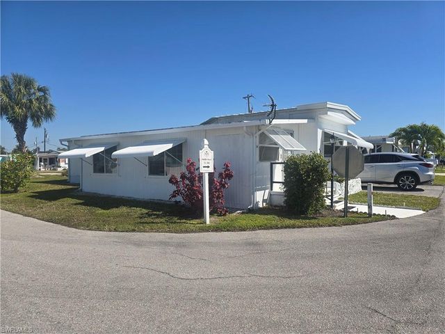 99 Moorhead MNR # 99, Naples, FL 34112