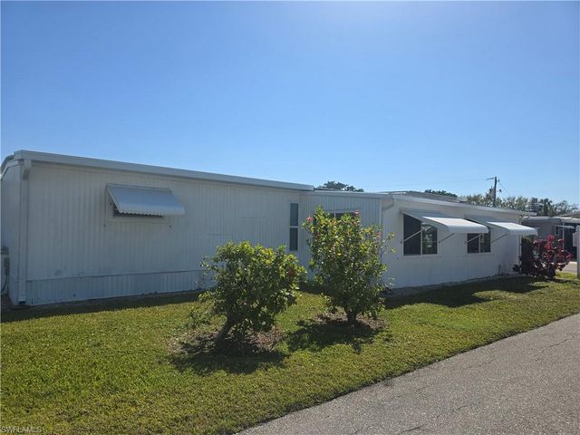 99 Moorhead MNR # 99, Naples, FL 34112