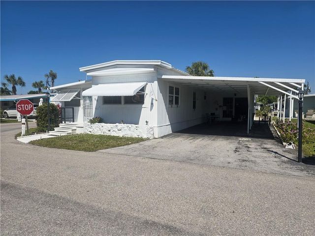 99 Moorhead MNR # 99, Naples, FL 34112