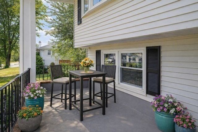 56 Winfield St, Norwood, MA 02062