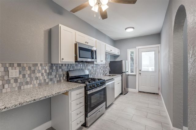 320 W Canty Street 2, Dallas, TX 75208