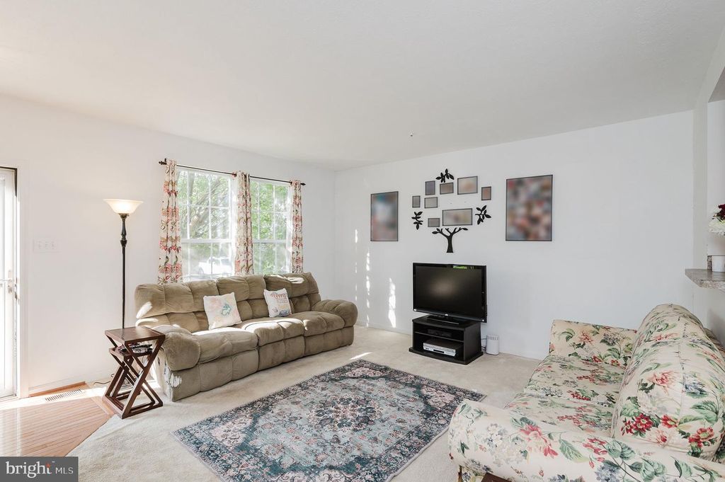 Image 6 of property listing at 293 SPENCER CIR, Forest Hill, MD 21050