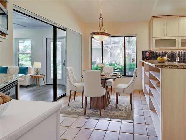 263 SOUTHAMPTON DRIVE 301, Venice, FL 34293