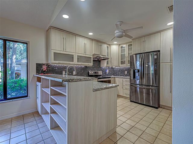 263 SOUTHAMPTON DRIVE 301, Venice, FL 34293
