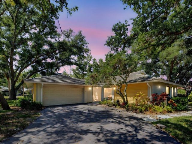 263 SOUTHAMPTON DRIVE 301, Venice, FL 34293