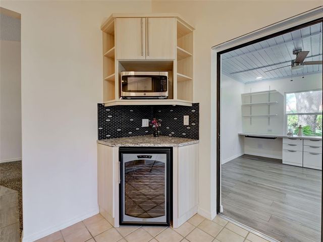 263 SOUTHAMPTON DRIVE 301, Venice, FL 34293