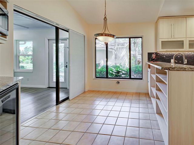 263 SOUTHAMPTON DRIVE 301, Venice, FL 34293