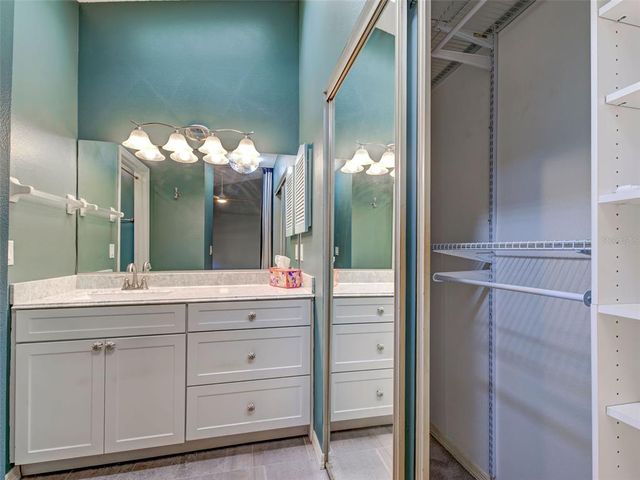 263 SOUTHAMPTON DRIVE 301, Venice, FL 34293