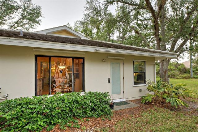 263 SOUTHAMPTON DRIVE 301, Venice, FL 34293