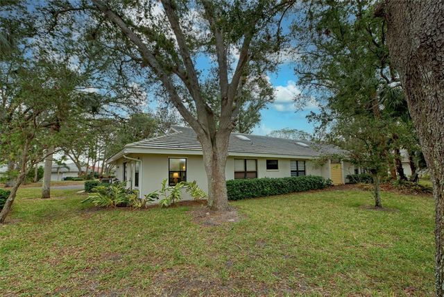 263 SOUTHAMPTON DRIVE 301, Venice, FL 34293