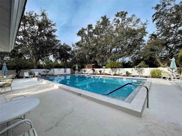 263 SOUTHAMPTON DRIVE 301, Venice, FL 34293