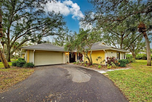 263 SOUTHAMPTON DRIVE 301, Venice, FL 34293