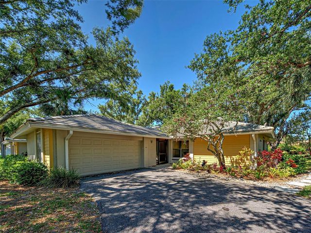 263 SOUTHAMPTON DRIVE 301, Venice, FL 34293