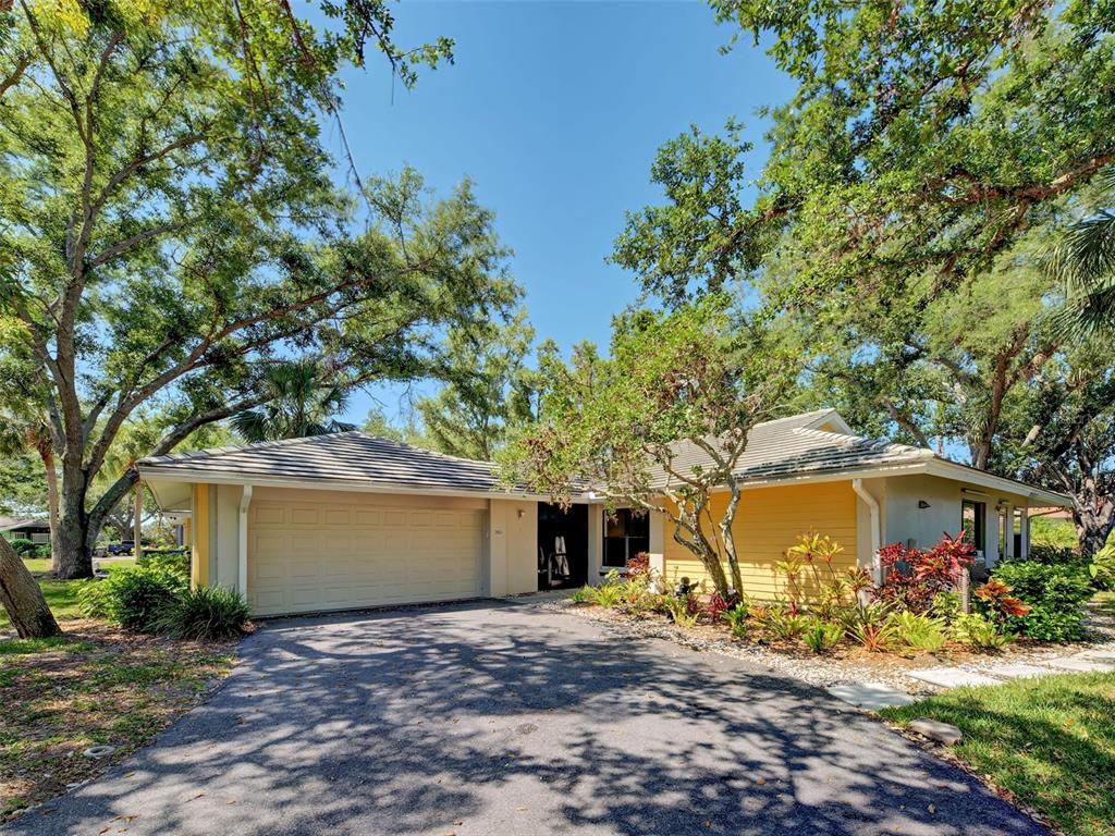 263 SOUTHAMPTON DRIVE 301, Venice, FL 34293