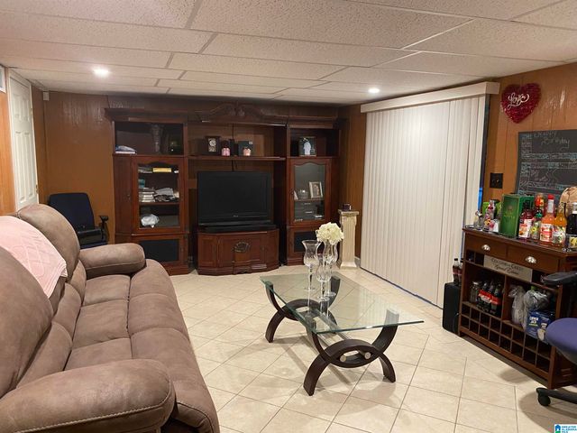 50 W CARRIAGE DRIVE, Birmingham, AL 35214