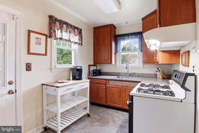 6103 40TH AVE, Hyattsville, MD 20782