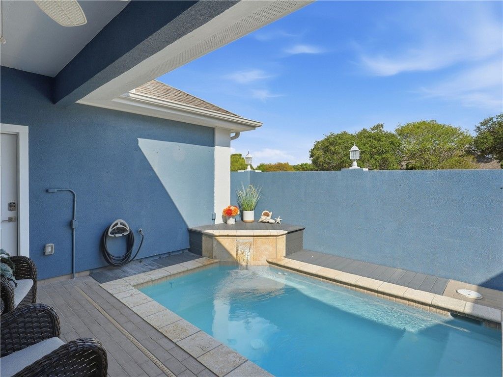 113 Cedar Ridge Dr, Rockport, TX 78382 — photo 5