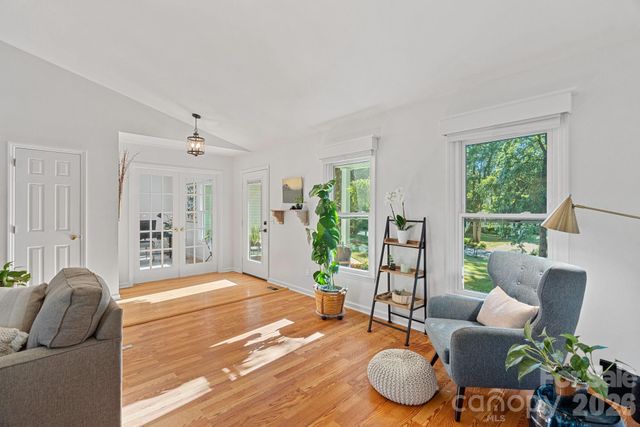 154 Quiet Cove Road, Mooresville, NC 28117