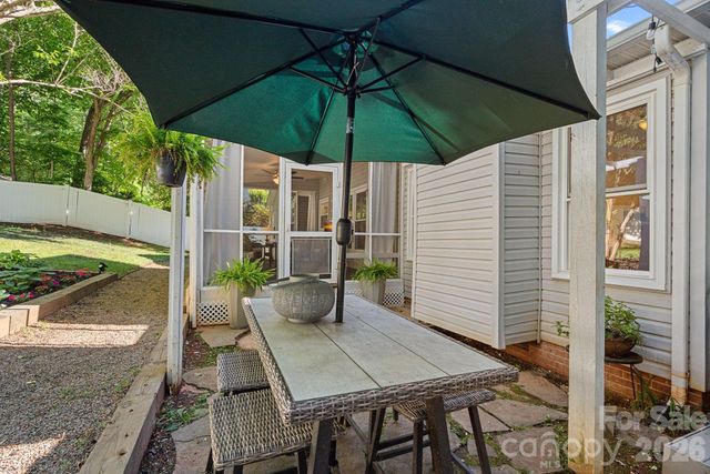 154 Quiet Cove Road, Mooresville, NC 28117