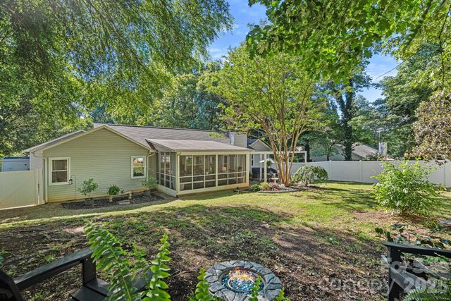 154 Quiet Cove Road, Mooresville, NC 28117