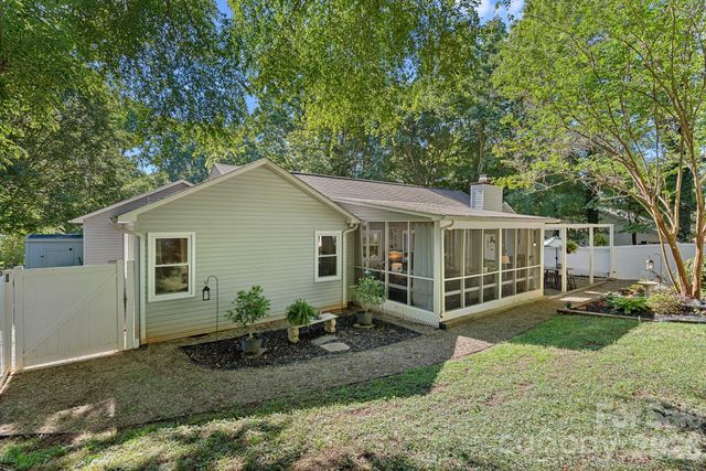 154 Quiet Cove Road, Mooresville, NC 28117