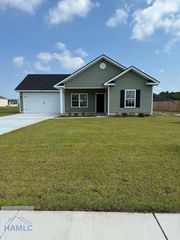 52 Freshwater Lane, Ludowici, GA 31316