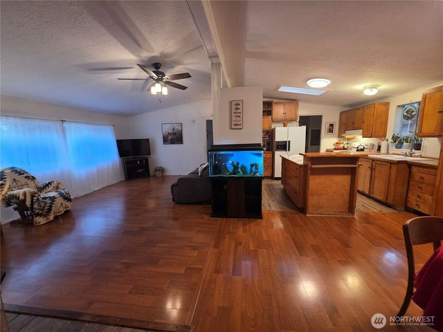 42 W Wildwood Lane, Brinnon, WA 98320