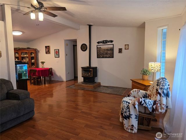 42 W Wildwood Lane, Brinnon, WA 98320