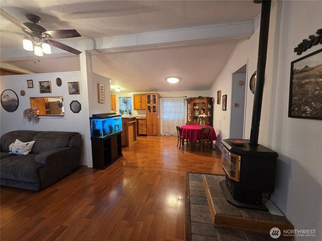 42 W Wildwood Lane, Brinnon, WA 98320