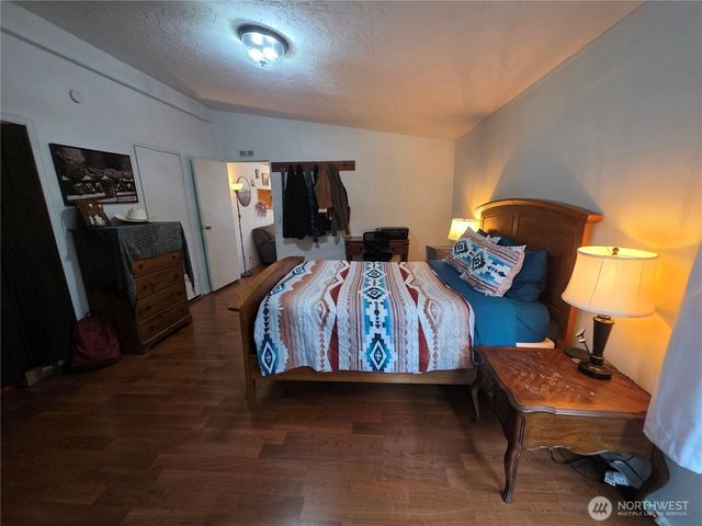 42 W Wildwood Lane, Brinnon, WA 98320