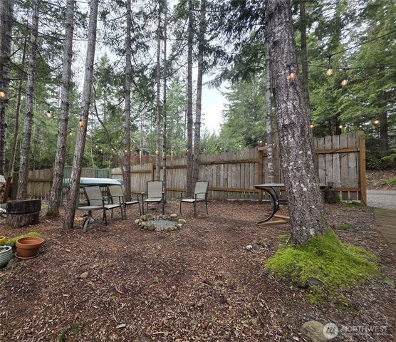 42 W Wildwood Lane, Brinnon, WA 98320