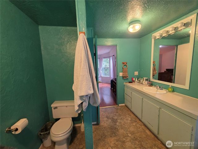 42 W Wildwood Lane, Brinnon, WA 98320