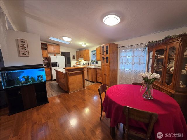 42 W Wildwood Lane, Brinnon, WA 98320