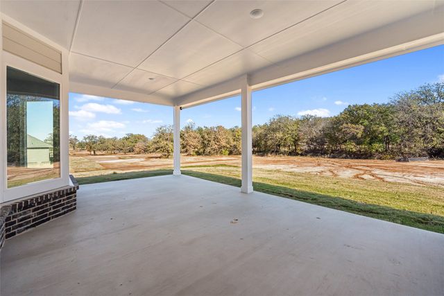 136 Oak Grove Way, Springtown, TX 76082