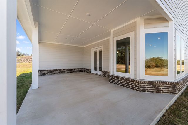 136 Oak Grove Way, Springtown, TX 76082