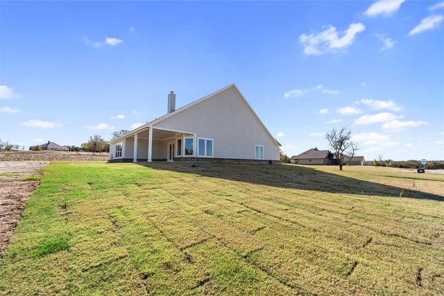 136 Oak Grove Way, Springtown, TX 76082