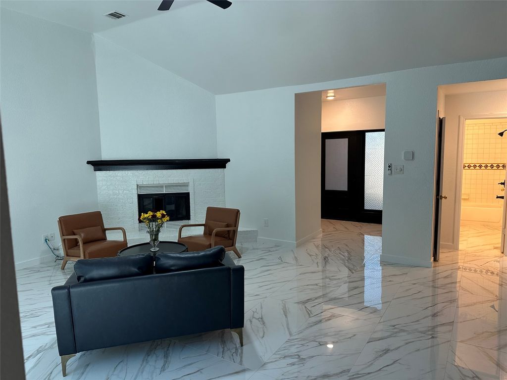 841 Collins Boulevard, Cedar Hill, TX 75104 — photo 5