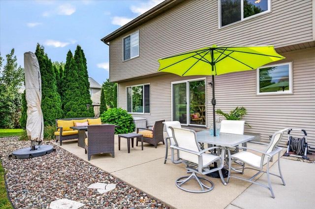 912 Questa Ridge Trail, Verona, WI 53593