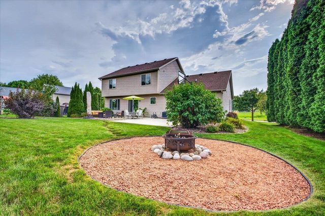 912 Questa Ridge Trail, Verona, WI 53593