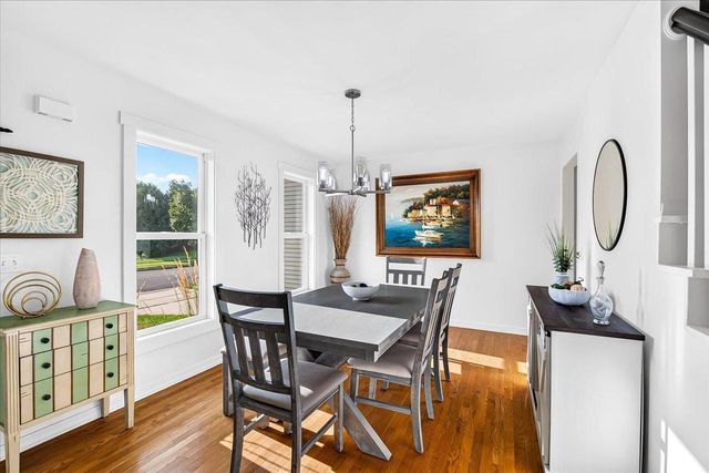 912 Questa Ridge Trail, Verona, WI 53593