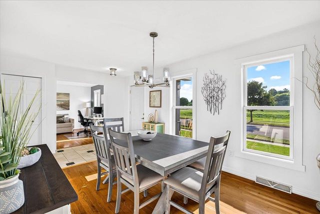 912 Questa Ridge Trail, Verona, WI 53593