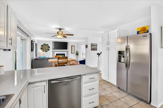 912 Questa Ridge Trail, Verona, WI 53593