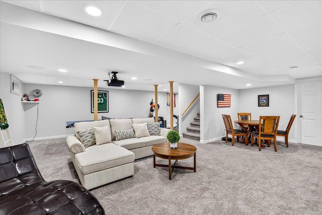 912 Questa Ridge Trail, Verona, WI 53593