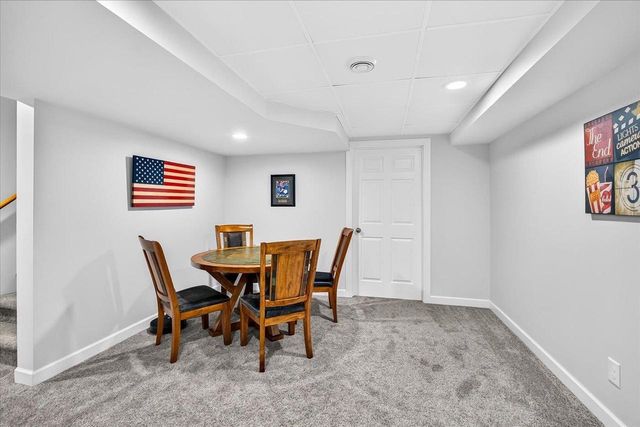 912 Questa Ridge Trail, Verona, WI 53593