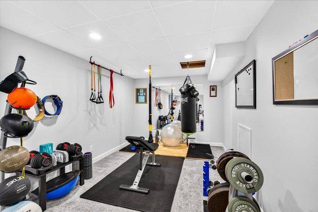 912 Questa Ridge Trail, Verona, WI 53593