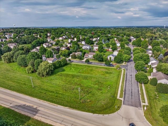 912 Questa Ridge Trail, Verona, WI 53593